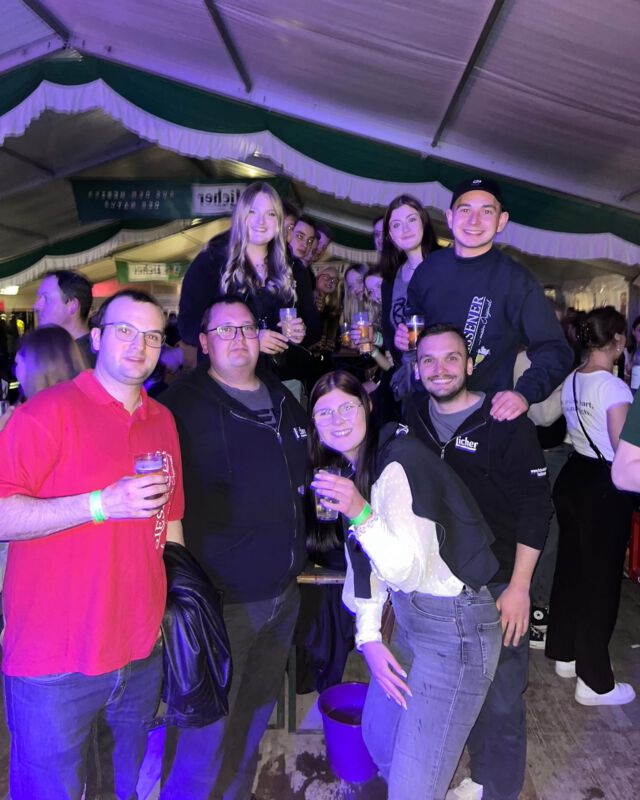 Endlich ist es wieder soweit, gestern haben wir unsere Freunde @bumsnq1972 auf dem Burschenschaftstreffen besucht. Gute Stimmung durch @dailyfridayofficial machten den Abend, in einem vollen Zelt, perfekt. Heute Morgen machten sich dann die letzten Überlebenden gleich wieder nach Niederquembach auf und nahmen am Kirmeszug teil.