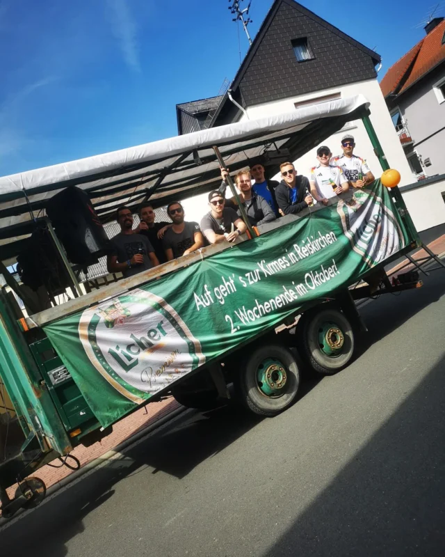 Samstagabend 21 Uhr, zehn tapfere Reiskircher machen sich auf den Weg, eine schier unmögliche Aufgabe zu lösen. Kurz vor dem Ende der Scheibe, entdeckten sie ein Land namens  Brandoberndorf. Auf einer neu entdeckten Kirmes, konnten wir unsere vorletzten Werbemaßnahme der Saison durchführen. Sowohl Samstagabend, als auch Sonntagmorgen, ohne Verlust der Personenzahl. Vielen Dank, für eure Einladung und eine schöne Kirmes.