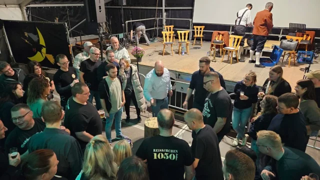 Gestern ging es endlich los. Gemeinsam mit dem Heimat- und Kulturverein haben wir zum Dorfabend geladen. Für die musikalische Untermalung sorgte der Musikverein Reiskirchen mit ihrem Blasorchester und dem Chor. Eines der Highlights war das Nagelturnier der Ortsvereine.